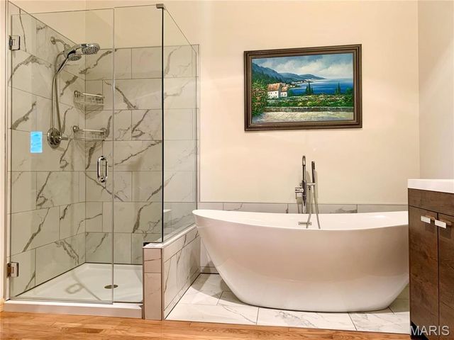 24613 Shady Oak Place, Perry, MO 63462