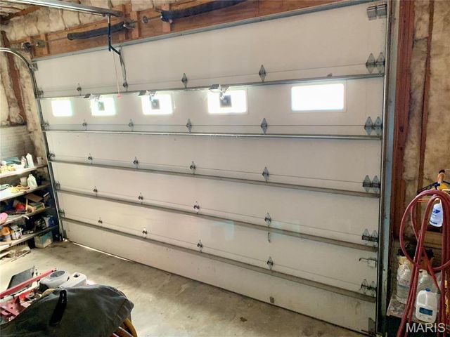 24613 Shady Oak Place, Perry, MO 63462