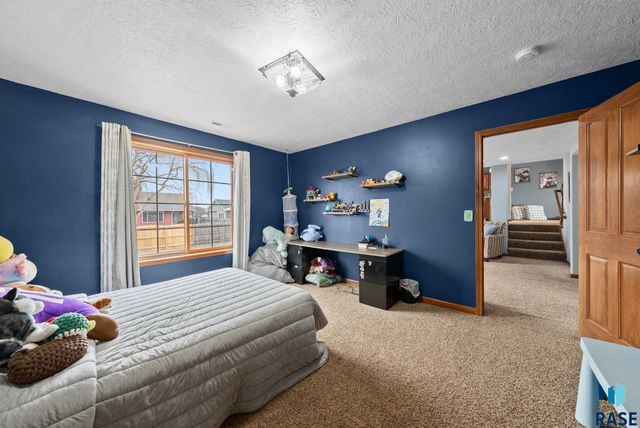 2024 S Shaw Ave Avenue, Sioux Falls, SD 57106