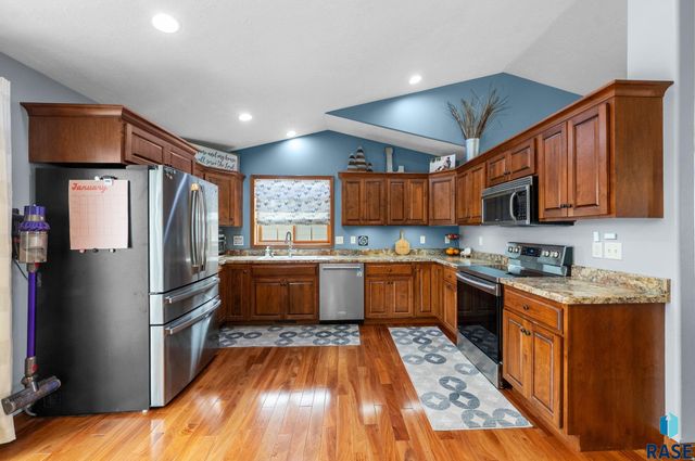 2024 S Shaw Ave Avenue, Sioux Falls, SD 57106