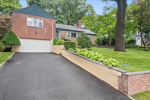 54 Park Circle, White Plains, NY 10603