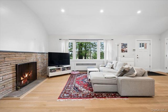 54 Park Circle, White Plains, NY 10603