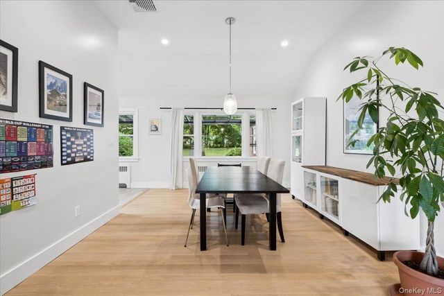 54 Park Circle, White Plains, NY 10603