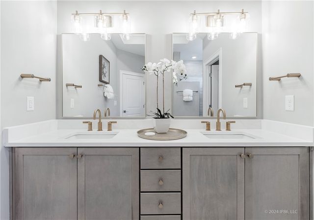 4060 Lakeside Club Drive, College Station, TX 77845