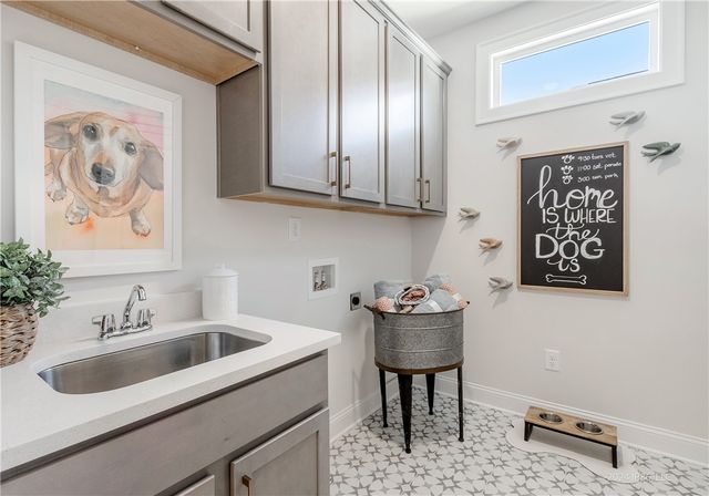 4060 Lakeside Club Drive, College Station, TX 77845