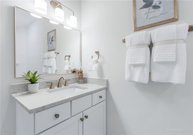 4060 Lakeside Club Drive, College Station, TX 77845