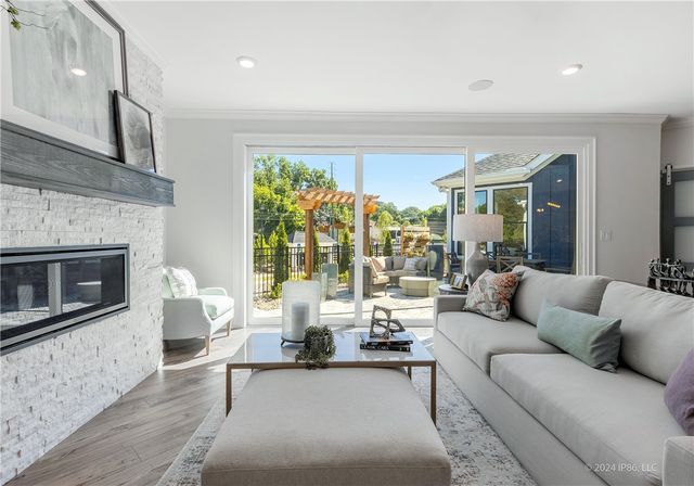 4060 Lakeside Club Drive, College Station, TX 77845