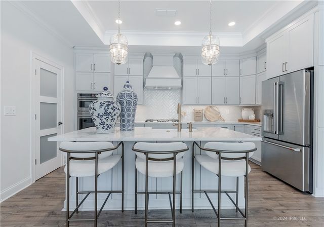 4060 Lakeside Club Drive, College Station, TX 77845