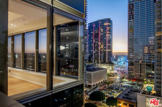 1155 S Grand Avenue 1511, Los Angeles, CA 90015