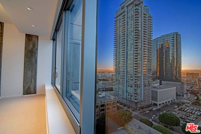 1155 S Grand Avenue 1511, Los Angeles, CA 90015