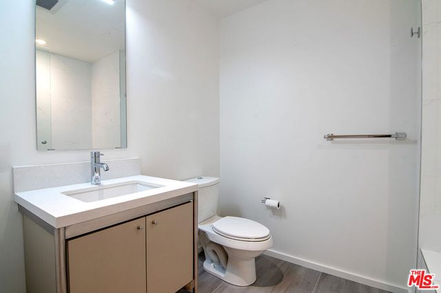 1155 S Grand Avenue 1511, Los Angeles, CA 90015