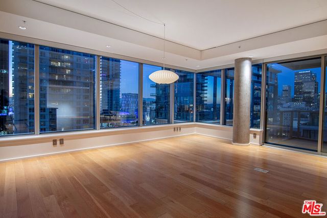 1155 S Grand Avenue 1511, Los Angeles, CA 90015