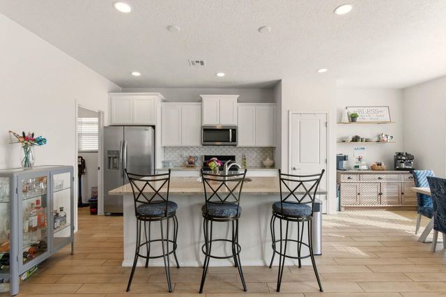 532 Wyatt Avenue SW, Los Lunas, NM 87031