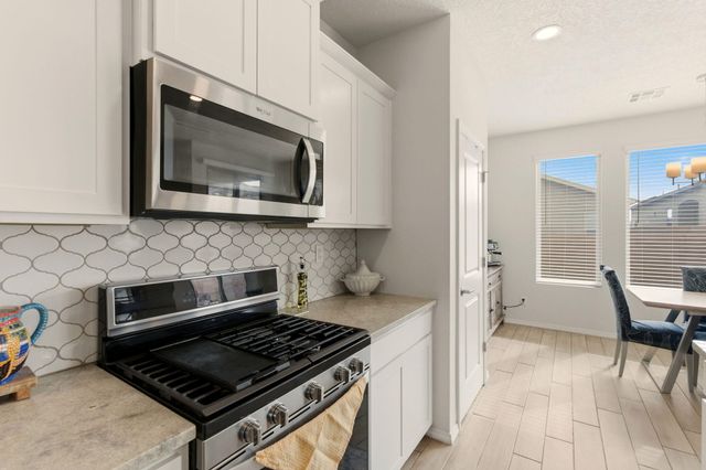 532 Wyatt Avenue SW, Los Lunas, NM 87031