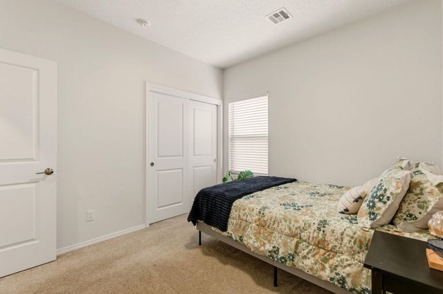 532 Wyatt Avenue SW, Los Lunas, NM 87031