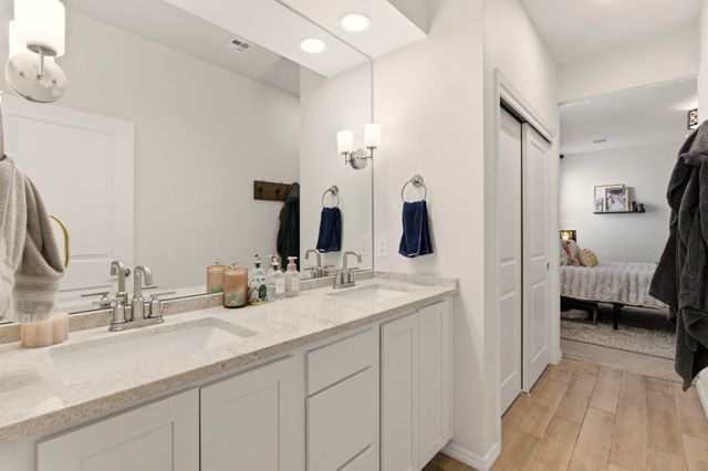 532 Wyatt Avenue SW, Los Lunas, NM 87031