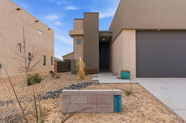 532 Wyatt Avenue SW, Los Lunas, NM 87031