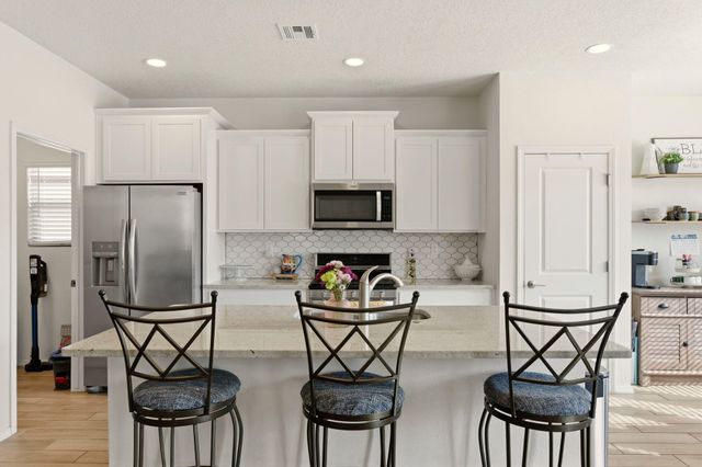 532 Wyatt Avenue SW, Los Lunas, NM 87031