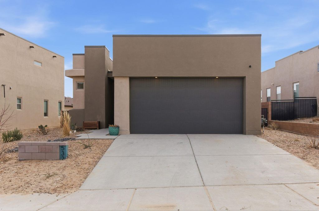 532 Wyatt Avenue SW, Los Lunas, NM 87031
