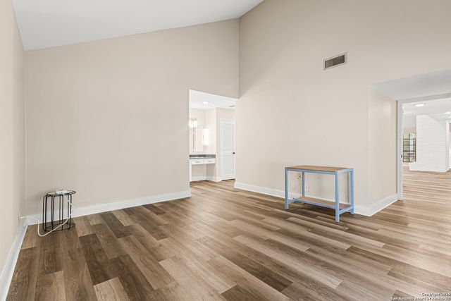 3605 Hidden Dr Apt B4, San Antonio, TX 78217