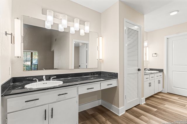 3605 Hidden Dr Apt B4, San Antonio, TX 78217