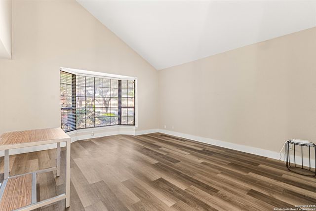 3605 Hidden Dr Apt B4, San Antonio, TX 78217