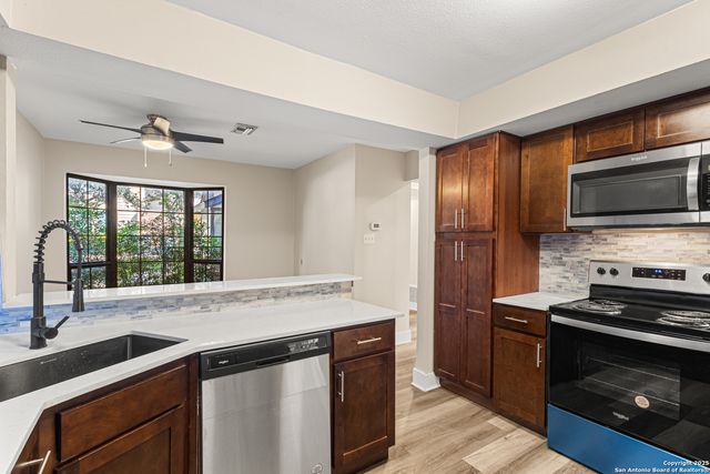 3605 Hidden Dr Apt B4, San Antonio, TX 78217