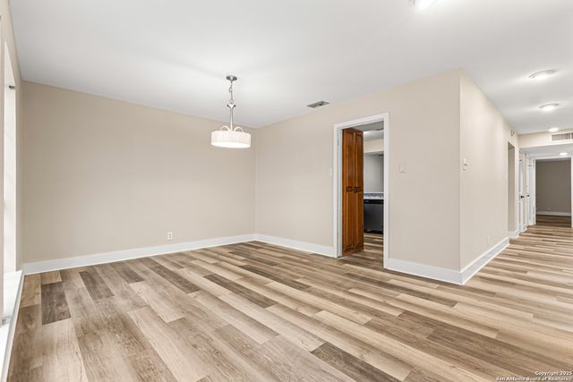 3605 Hidden Dr Apt B4, San Antonio, TX 78217