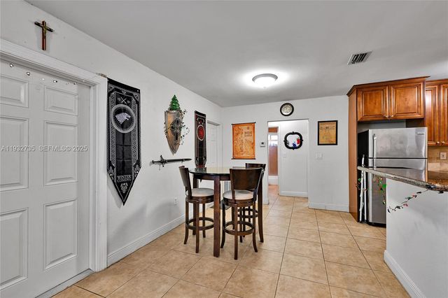 6500 NW 27th St, Sunrise, FL 33313