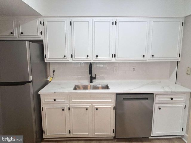 215 E CHELSEA CIR, Newtown Square, PA 19073