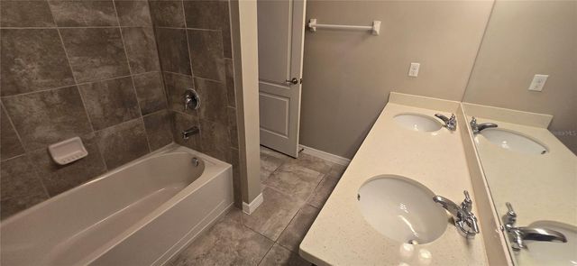 7564 BISHOP SQUARE DRIVE, Winter Garden, FL 34787