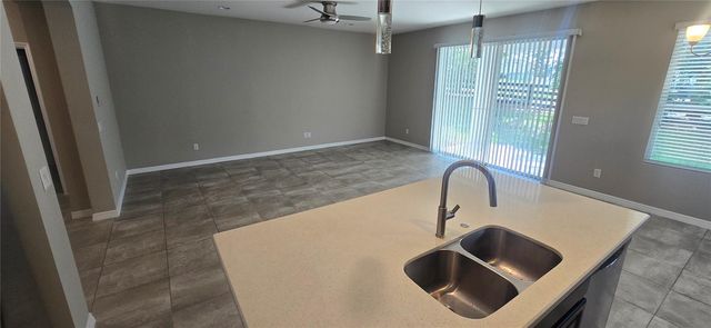 7564 BISHOP SQUARE DRIVE, Winter Garden, FL 34787