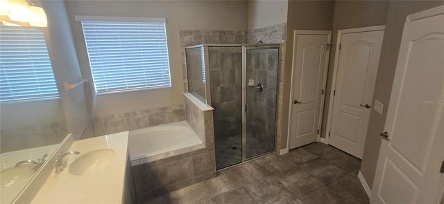 7564 BISHOP SQUARE DRIVE, Winter Garden, FL 34787