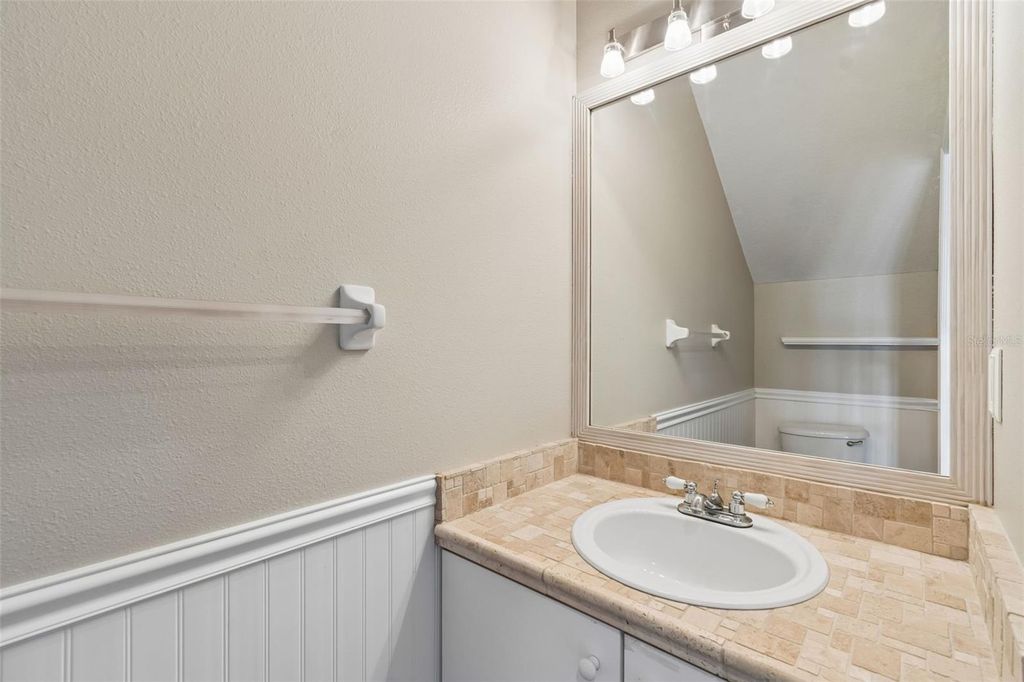 Image 17 of property listing at 18529 PEBBLE LAKE COURT, Tampa, FL 33647
