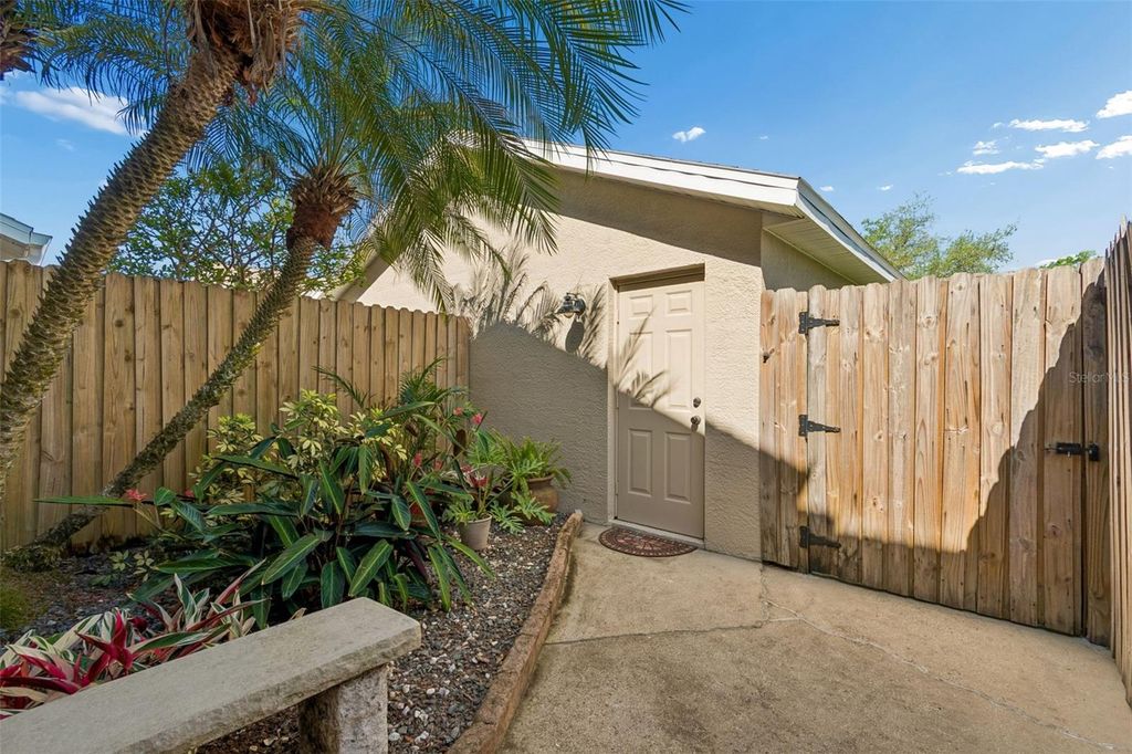 Image 44 of property listing at 18529 PEBBLE LAKE COURT, Tampa, FL 33647