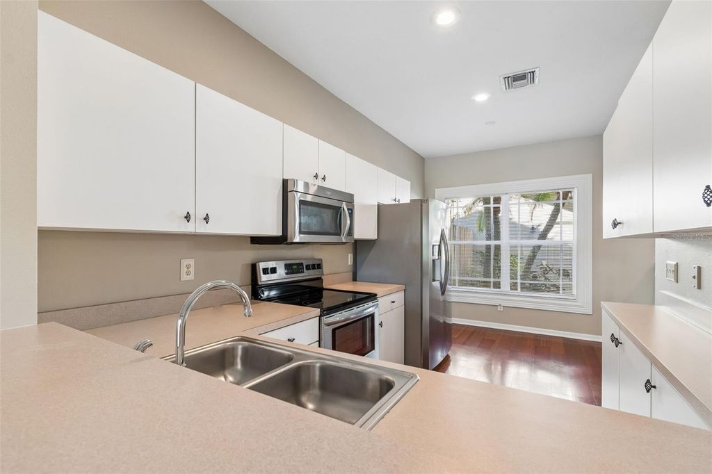 Image 9 of property listing at 18529 PEBBLE LAKE COURT, Tampa, FL 33647