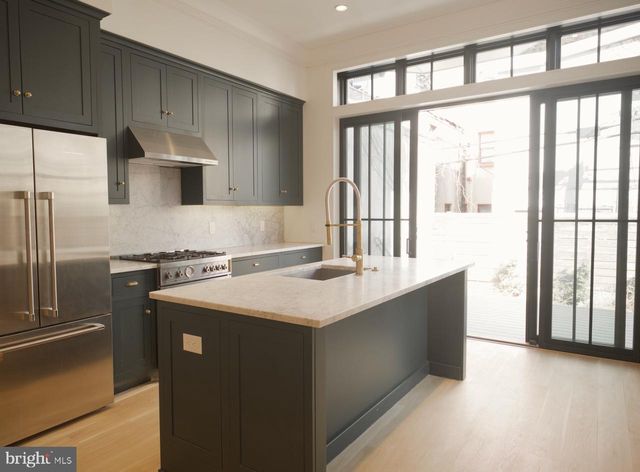 1227 N 6TH ST, Philadelphia, PA 19122