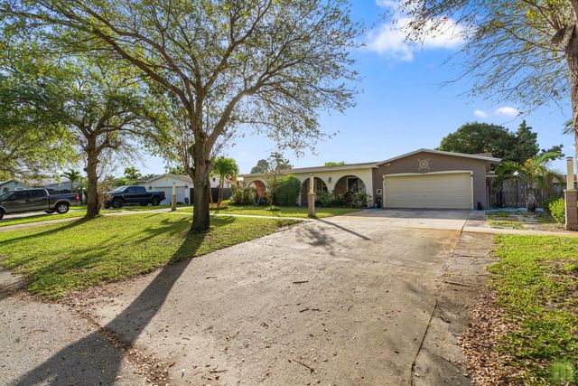 370 NW 41st Avenue, Coconut Creek, FL 33066