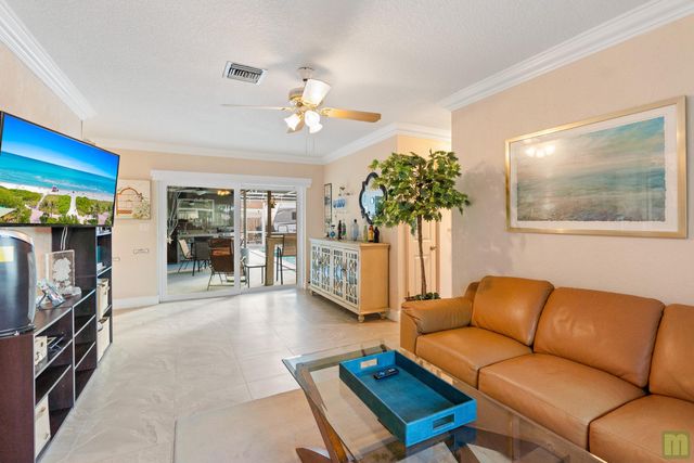 370 NW 41st Avenue, Coconut Creek, FL 33066