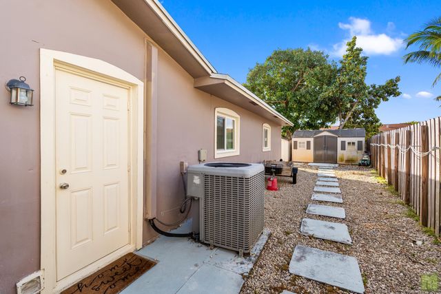 370 NW 41st Avenue, Coconut Creek, FL 33066