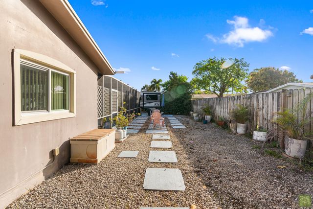 370 NW 41st Avenue, Coconut Creek, FL 33066