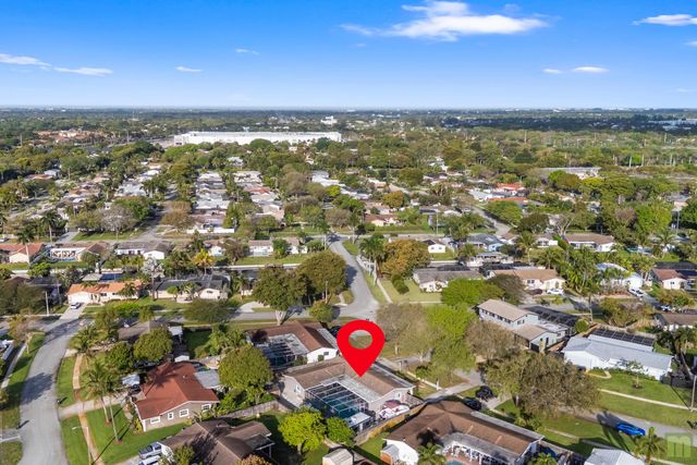 370 NW 41st Avenue, Coconut Creek, FL 33066