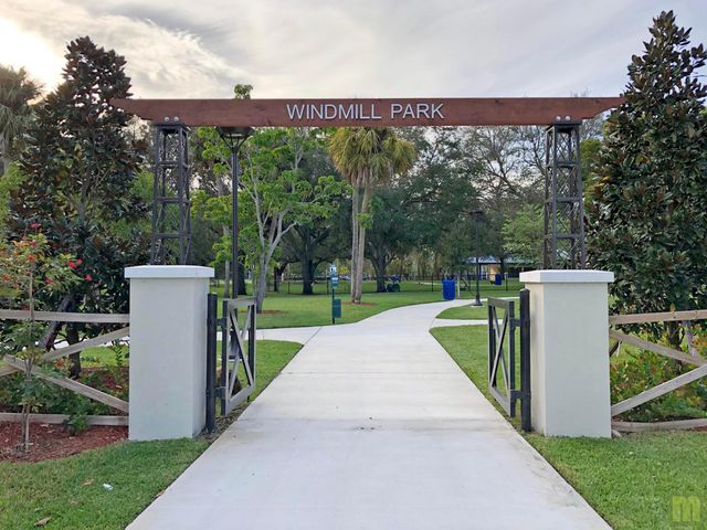 370 NW 41st Avenue, Coconut Creek, FL 33066