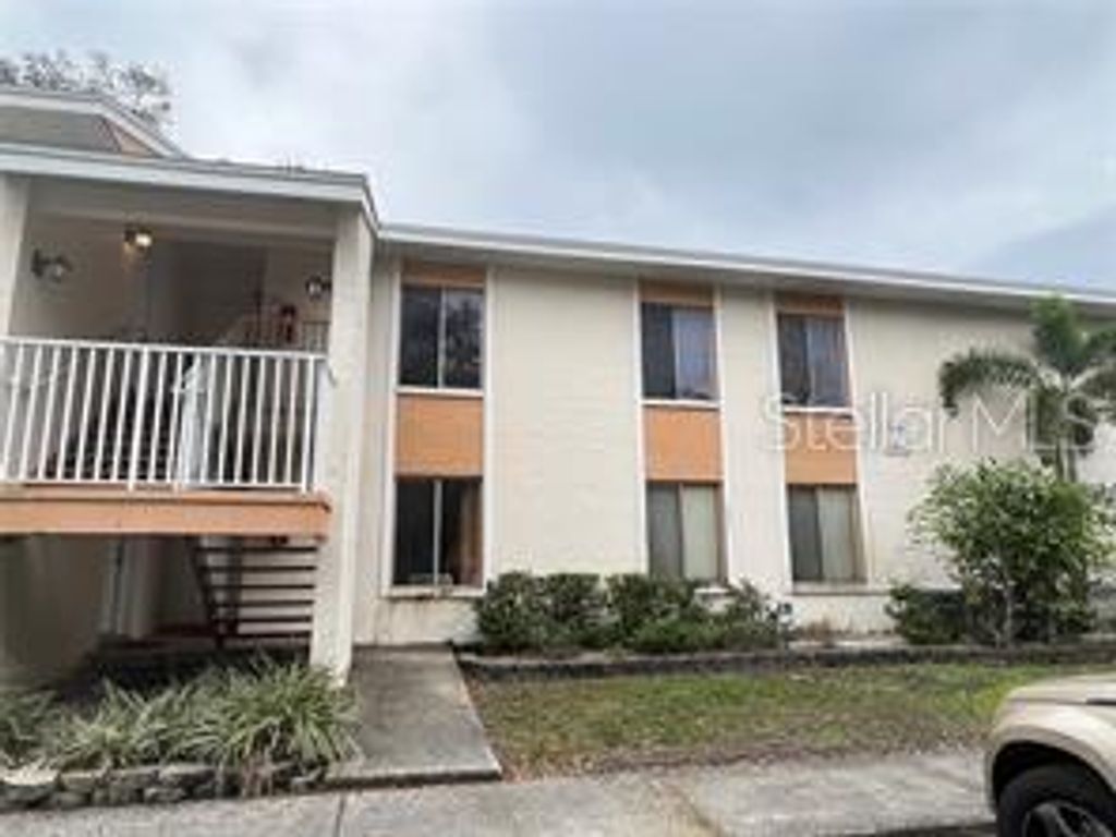 720 100TH AVENUE N 202, St Petersburg, FL 33702
