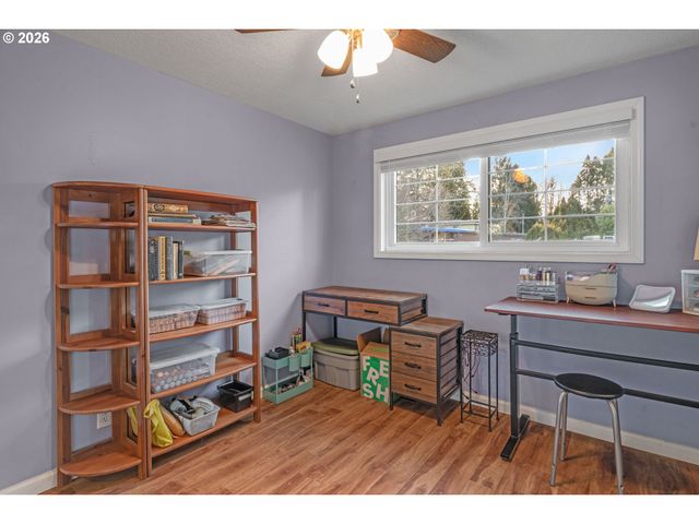 16627 Se BUSH St, Portland, OR 97236