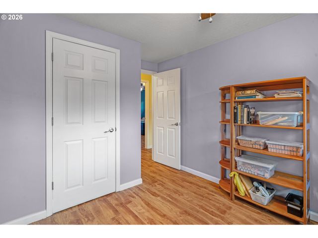 16627 Se BUSH St, Portland, OR 97236