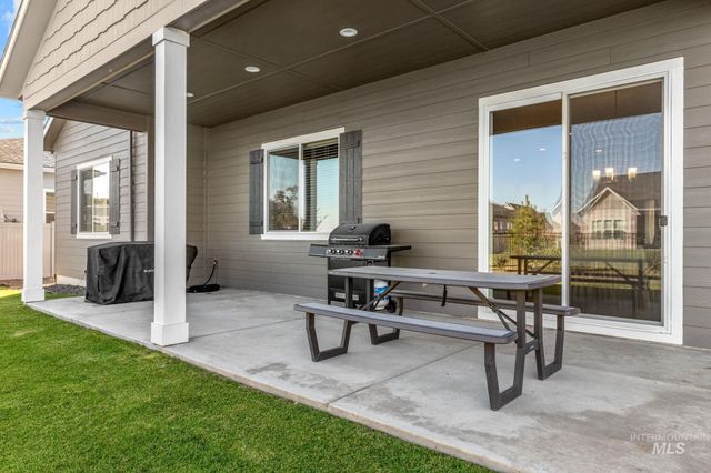2194 N Mountain Vista Ave, Star, ID 83669