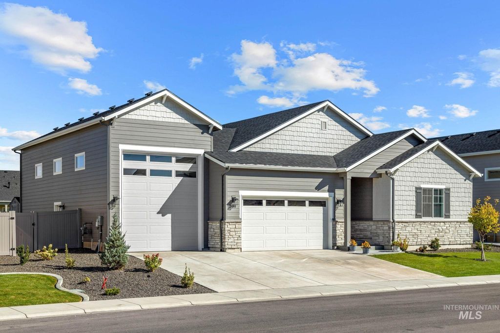 2194 N Mountain Vista Ave, Star, ID 83669