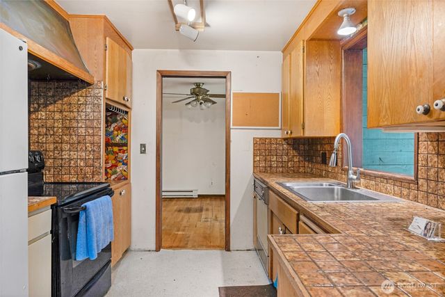 11532 19th Avenue NE, Seattle, WA 98125