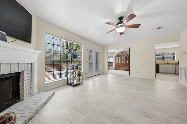 26 Eagle Rock Place, The Woodlands, TX 77381